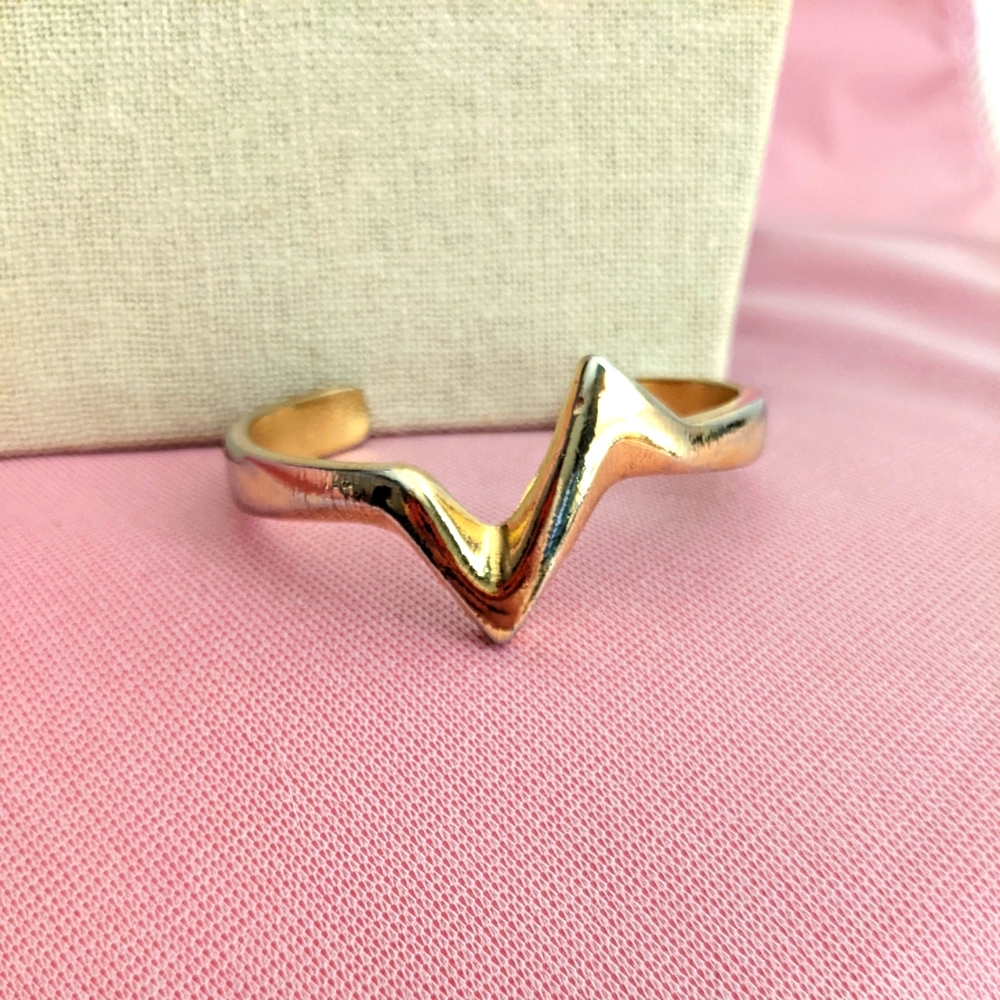 Trifari Gold Tone V Bracelet